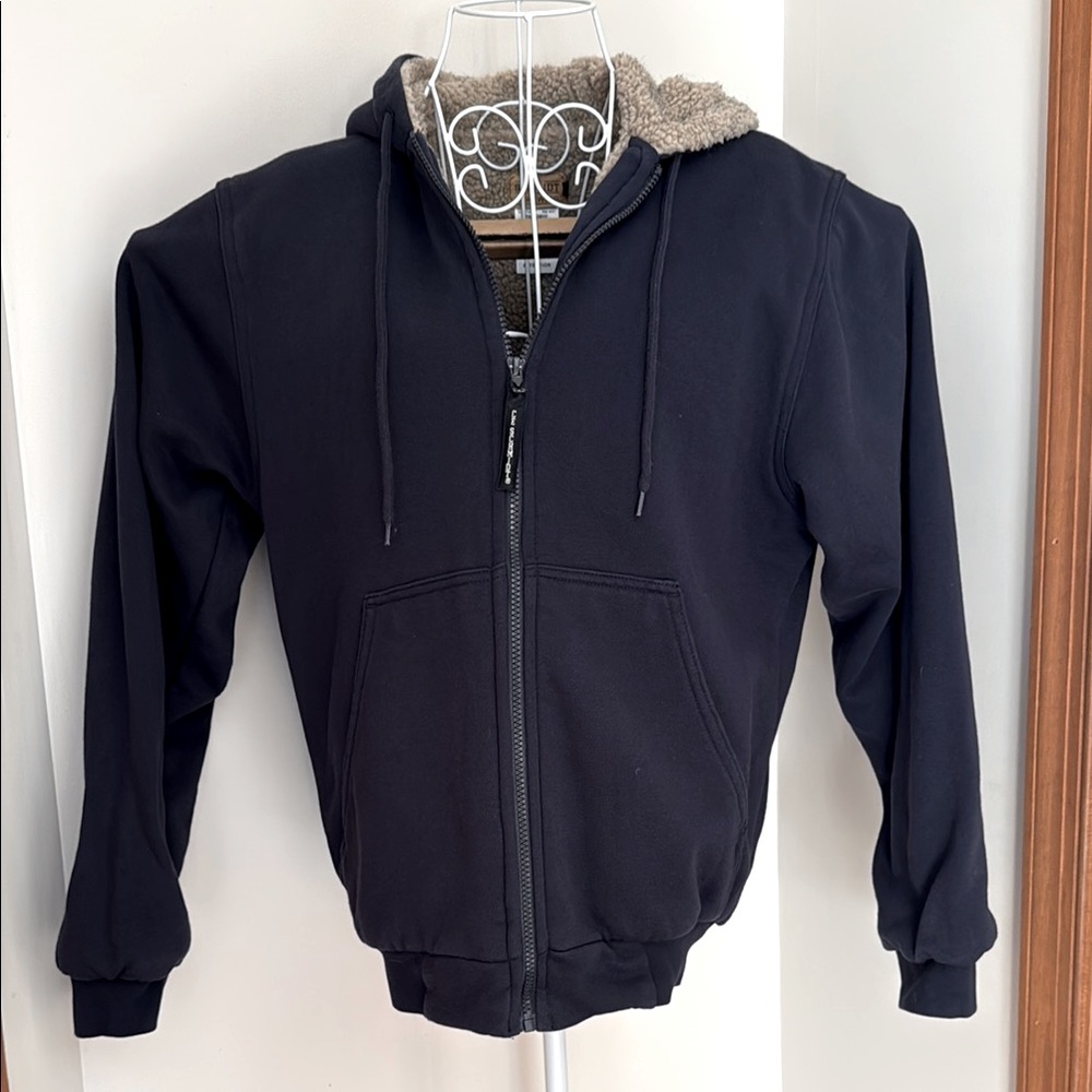 C.E. Schmidt Workwear Dark Blue Sherpa-Lined Hoodie
Men’s Medium Regular